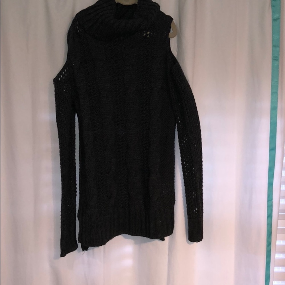 Off shoulder sweatshirt